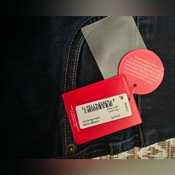 Women’s Flare Jean - Picture 6 of 6